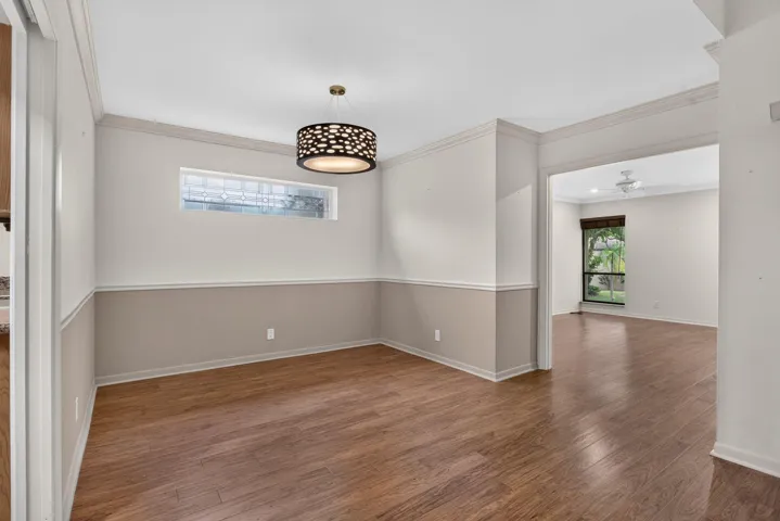 FORMAL DINING AREA