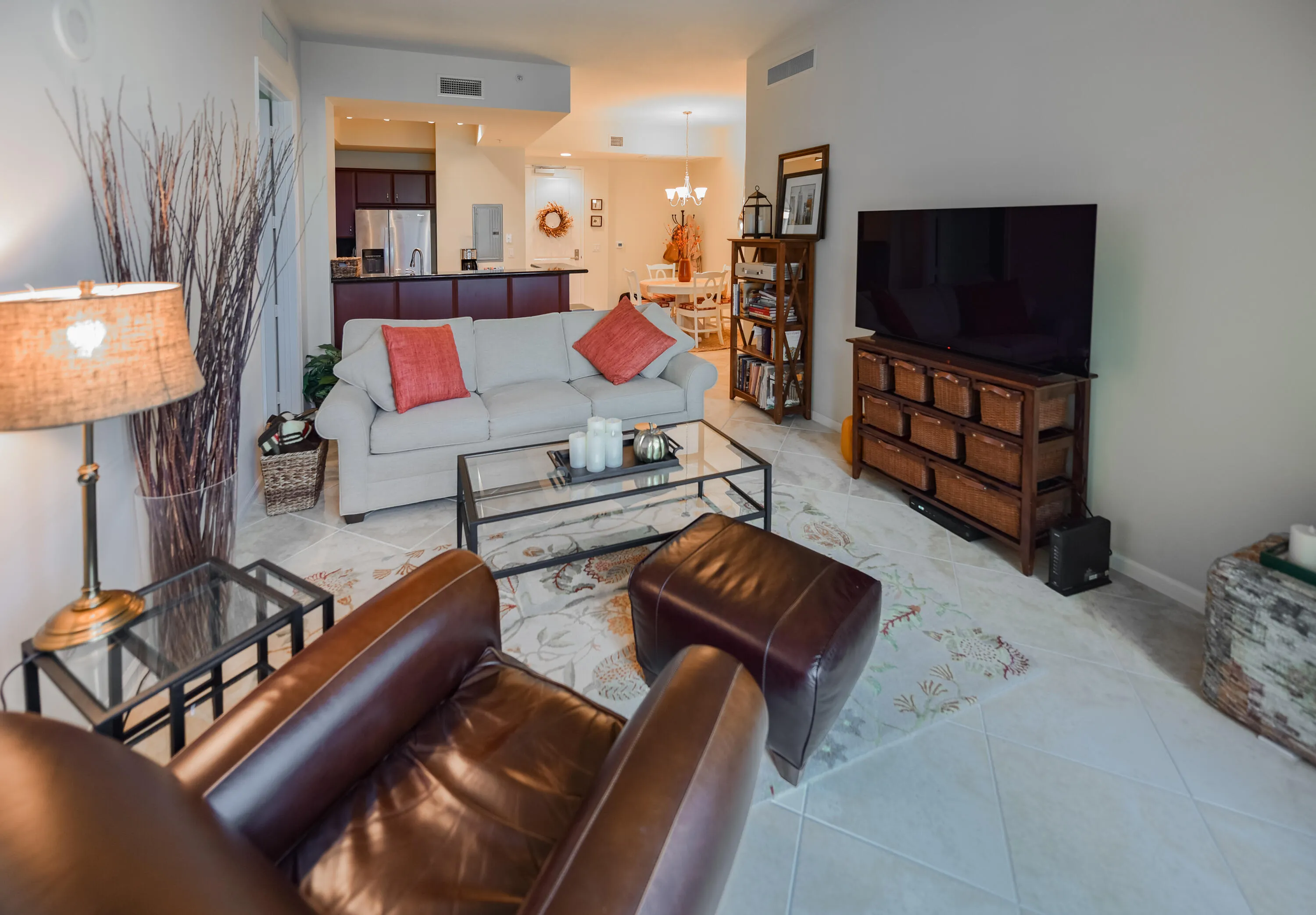 403 S Sapodilla Ave_#817_Nancy Stamataki