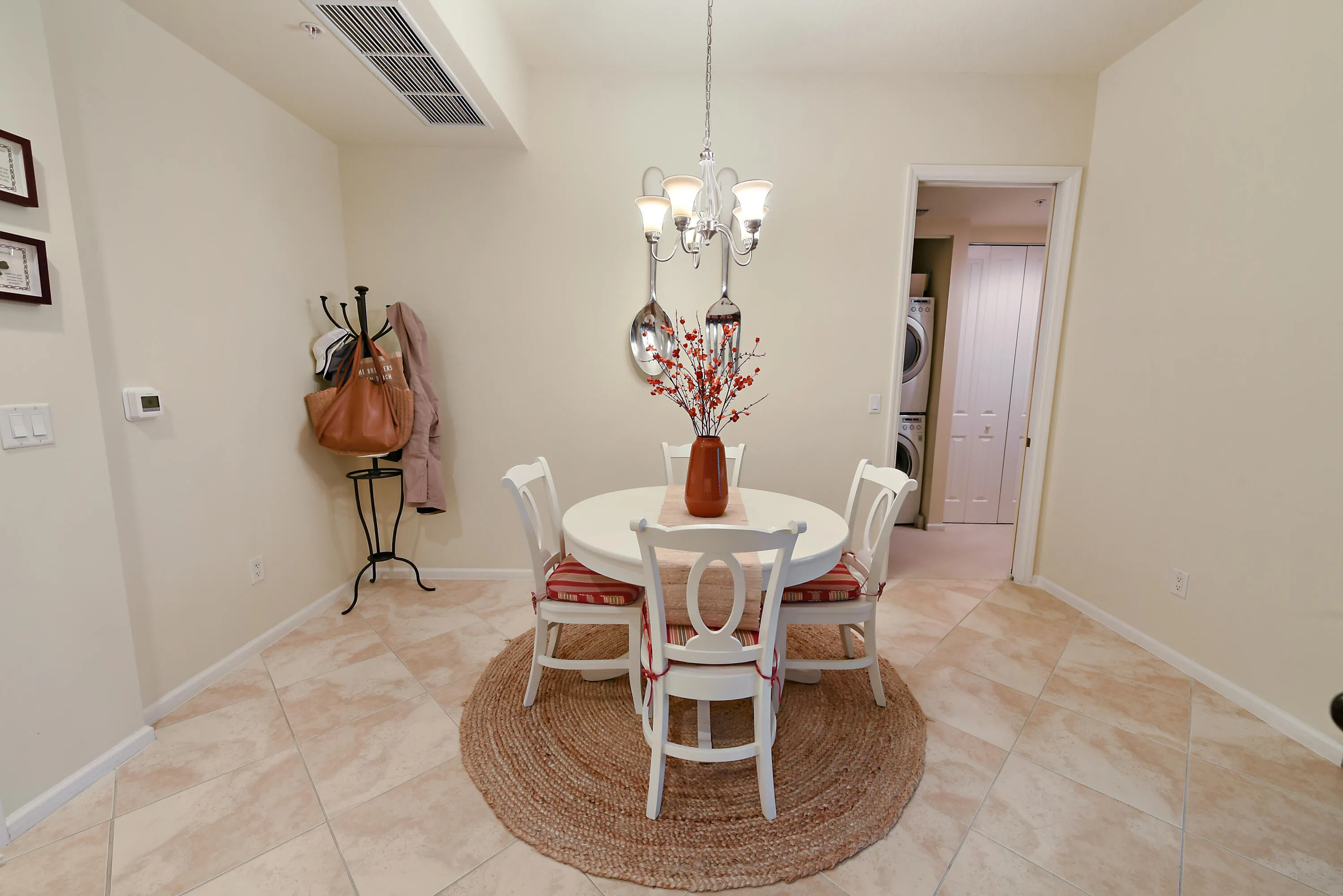 403 S Sapodilla Ave_#817_Nancy Stamataki