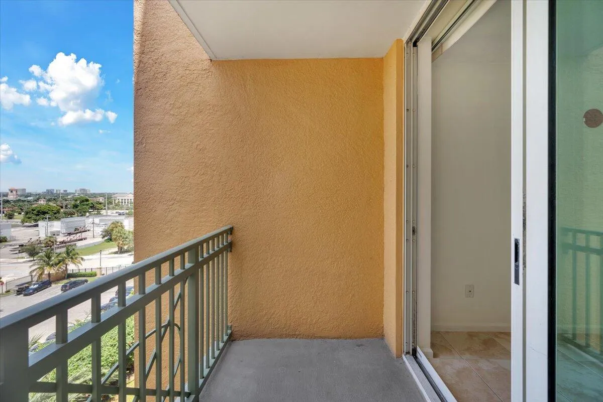 49 - 403 S Sapodilla 612