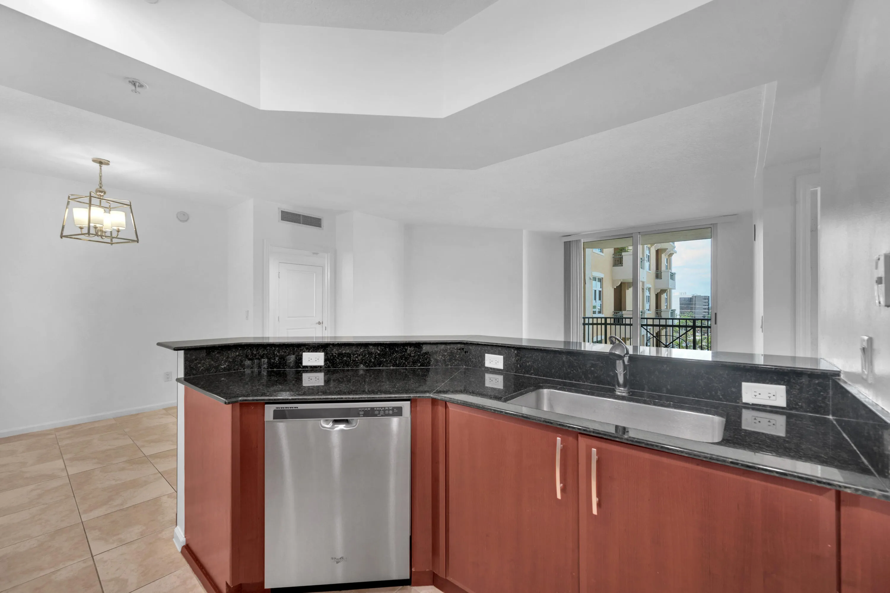 14 - 403 S Sapodilla 612