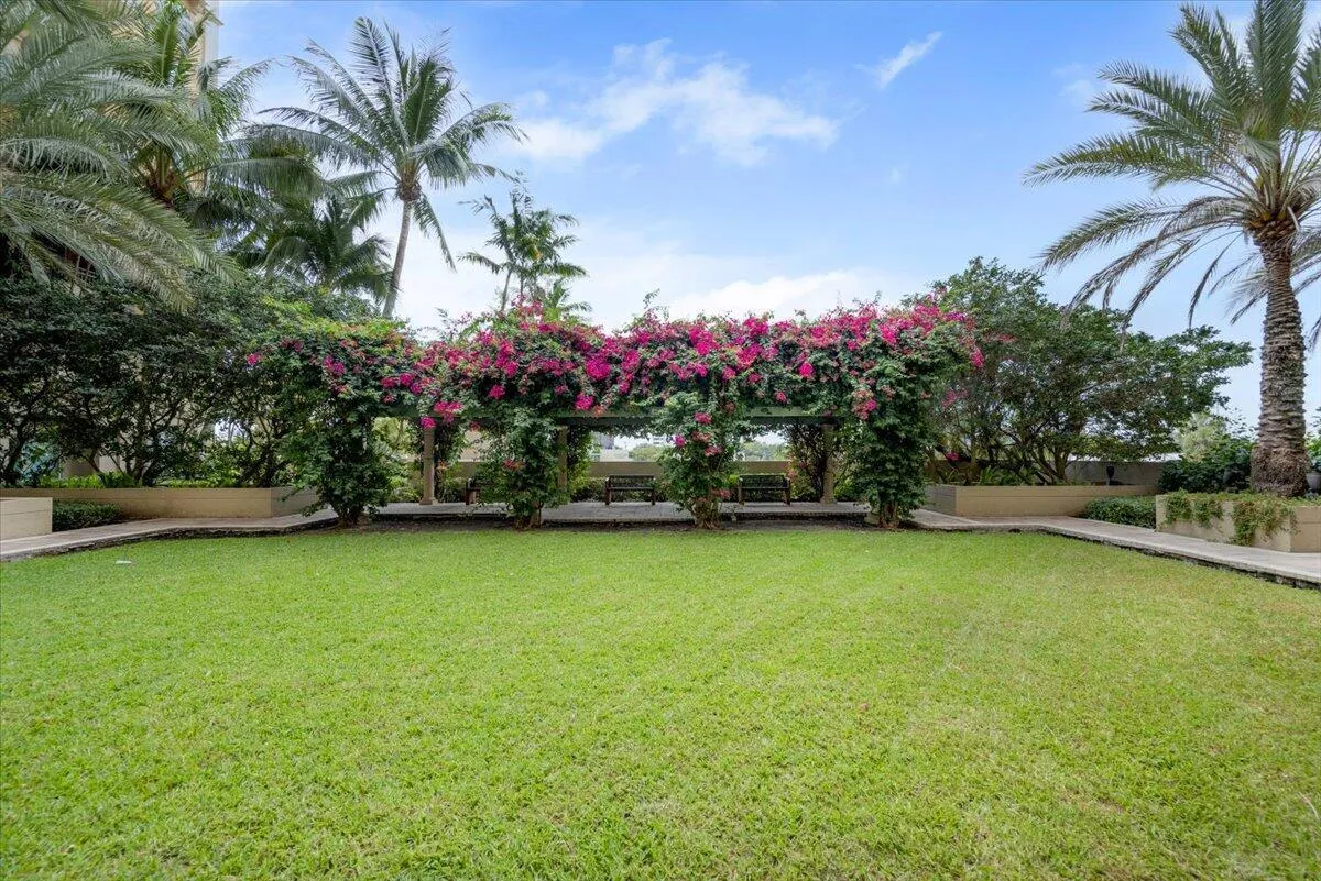 51 - 403 S Sapodilla 612