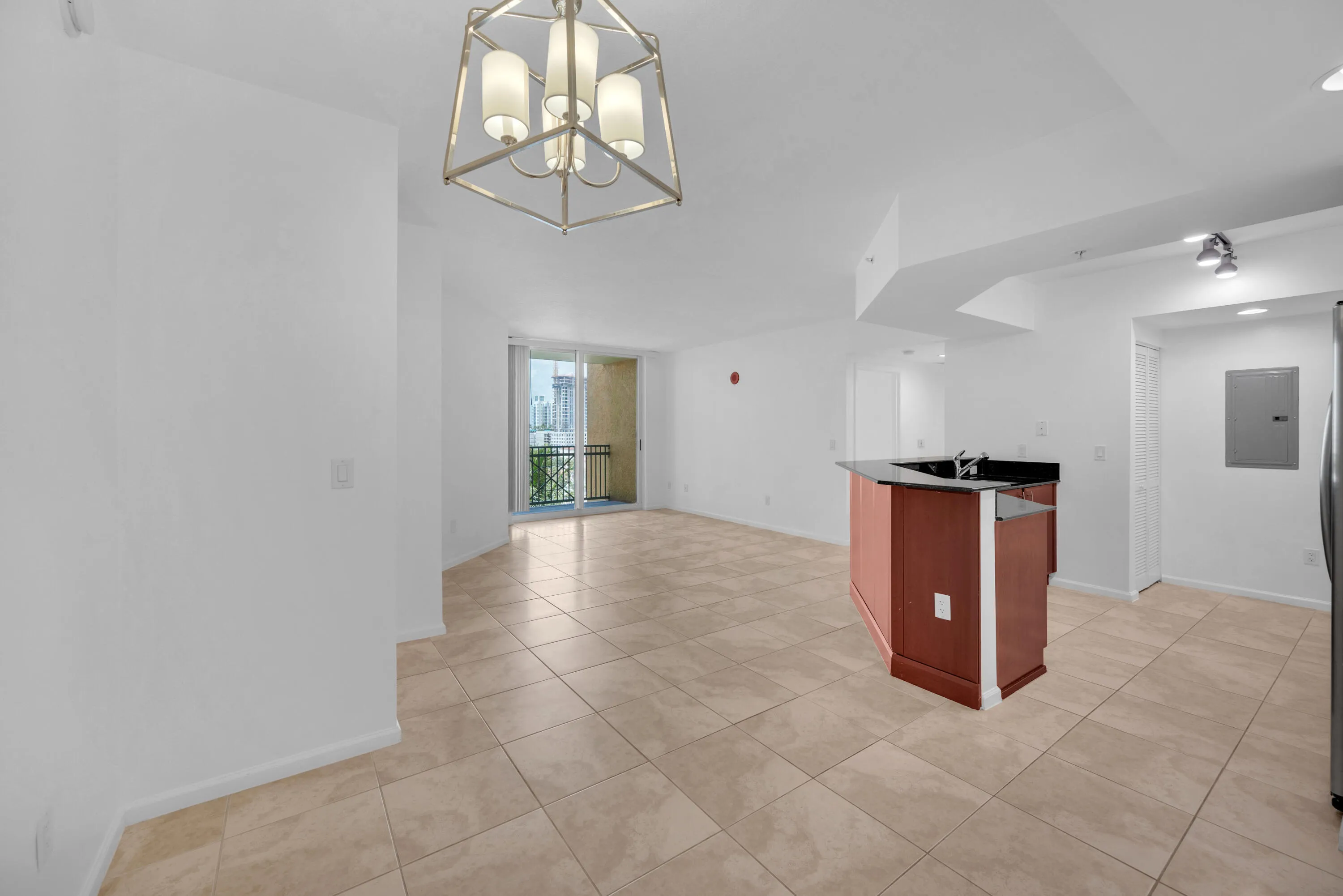 06 - 403 S Sapodilla 612