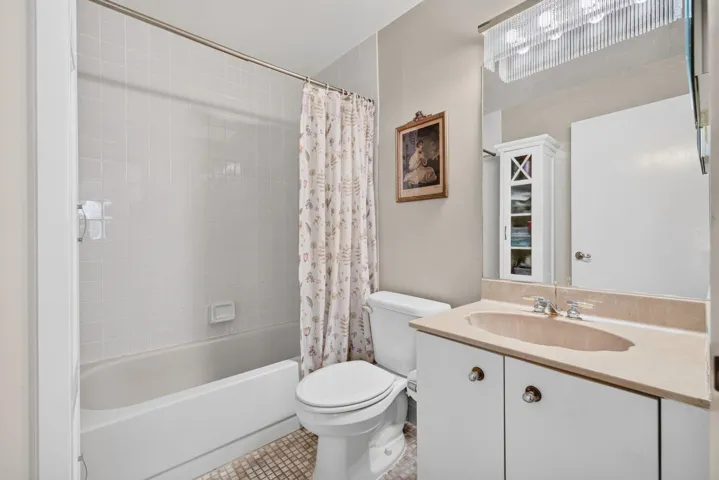 2nd Full Bathroom