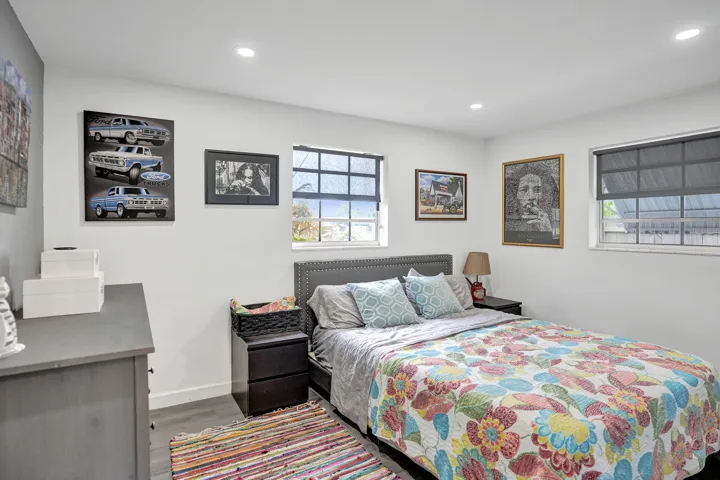 2nd bedroom