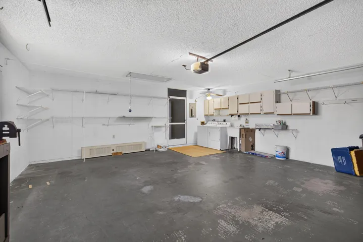 2 Car Garage - Laundry