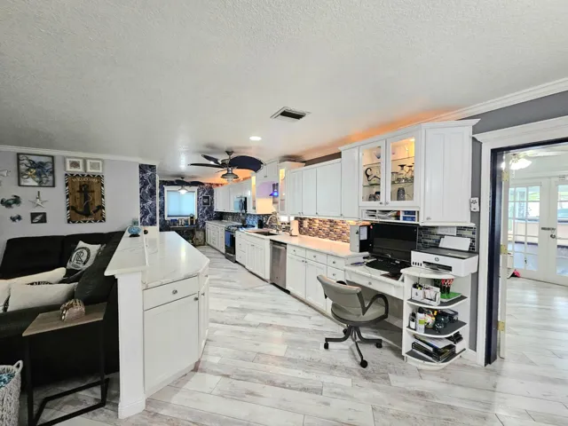 Kitchen 807