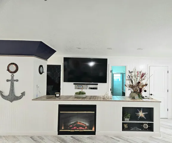 Entertainment area 807