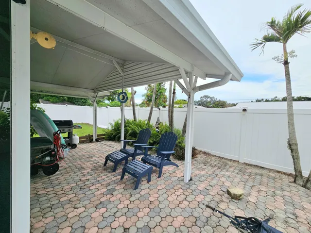 Cover Grilling Area 807