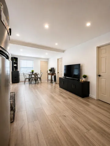 Living Room F - 1410
