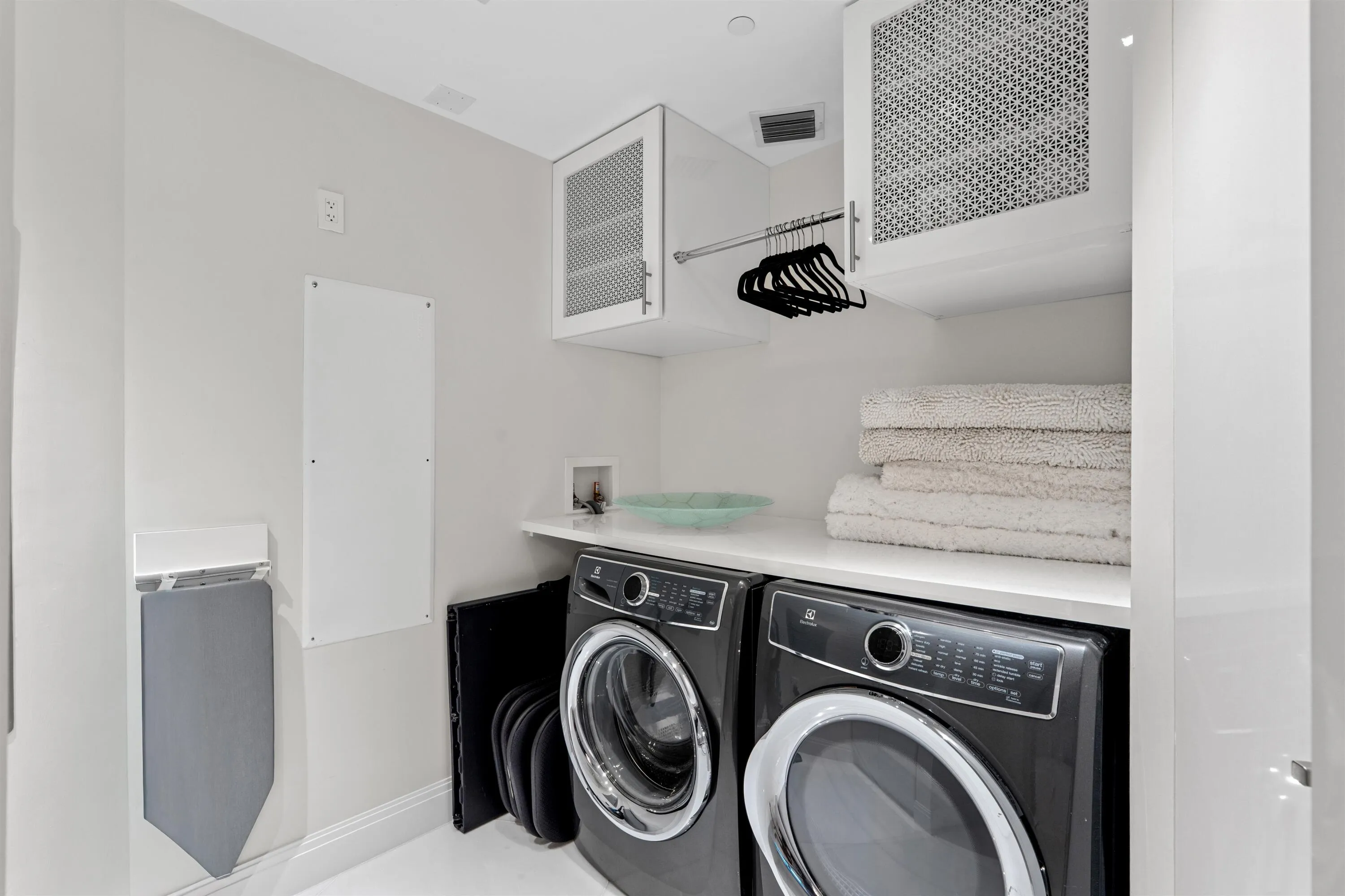 LAUNDRY_ROOM