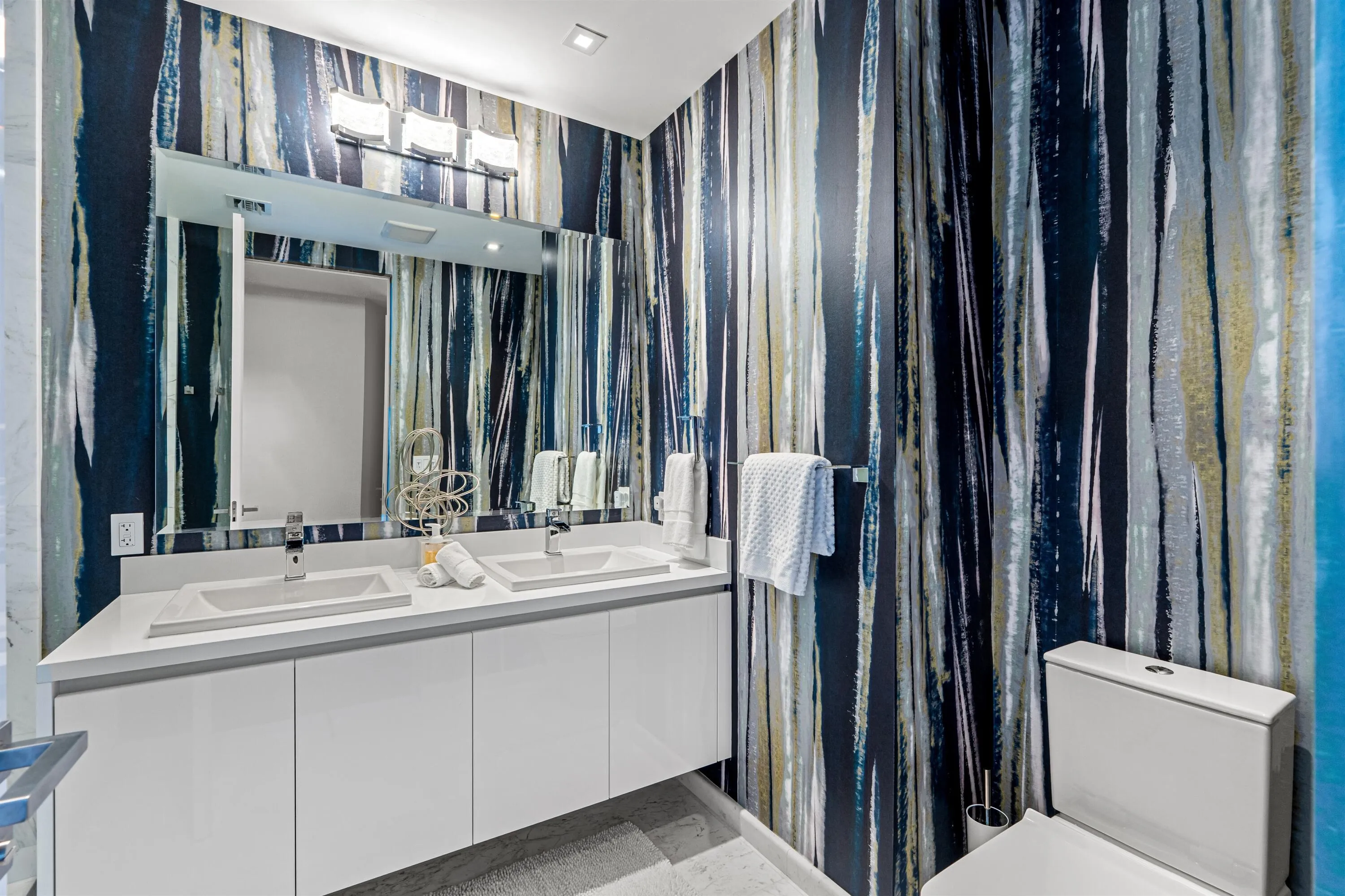 POWDER_ROOM_2