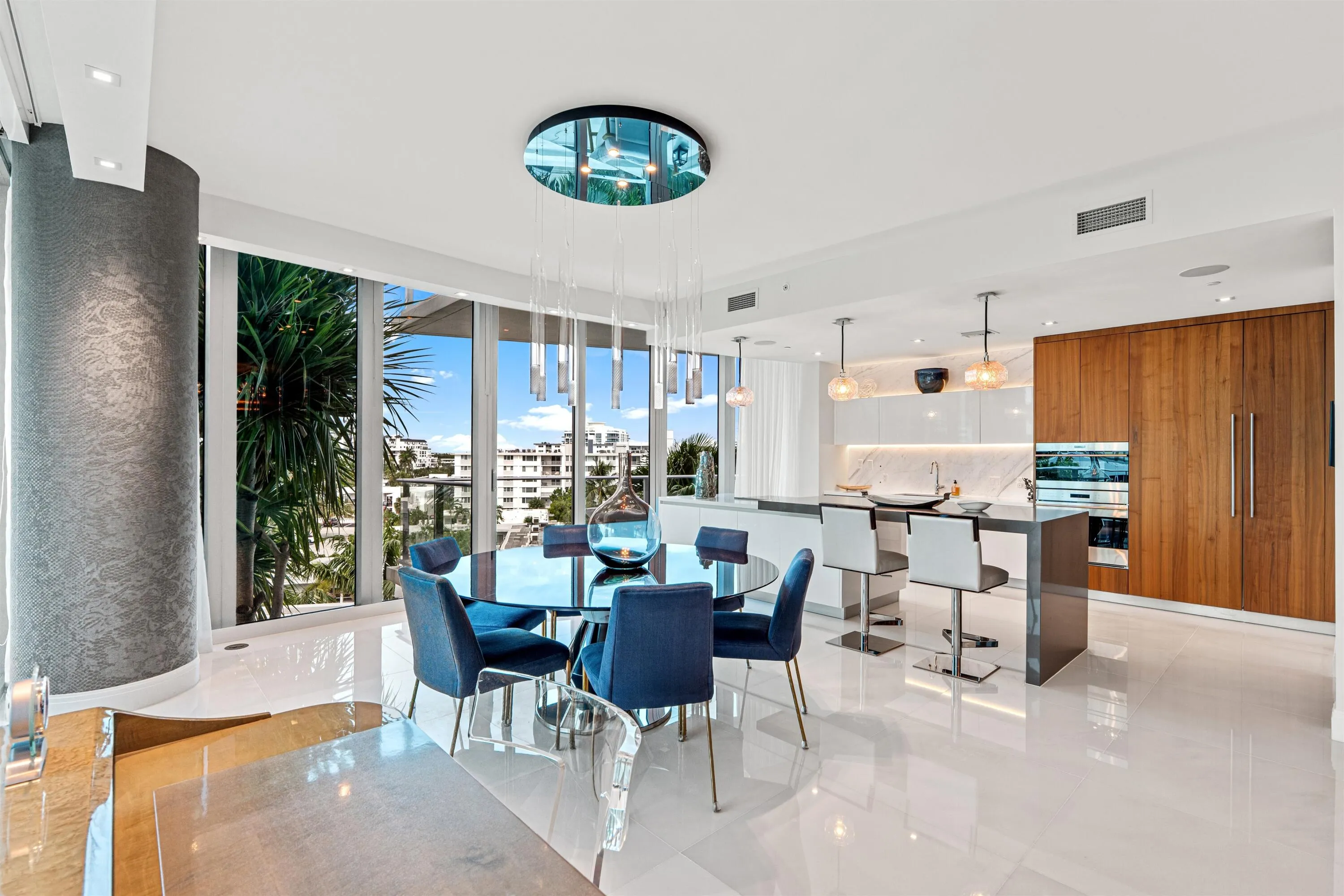 DINING_ROOM_TO_KITCHEN