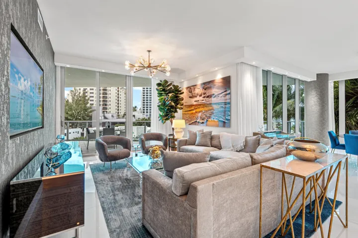 LIVING_ROOM_ANGLE
