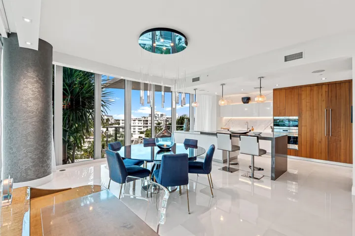 DINING_ROOM_TO_KITCHEN