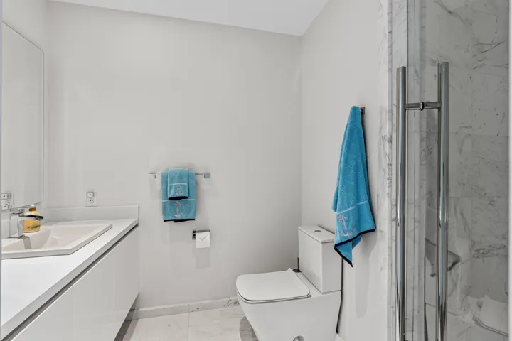 BATHROOM_1