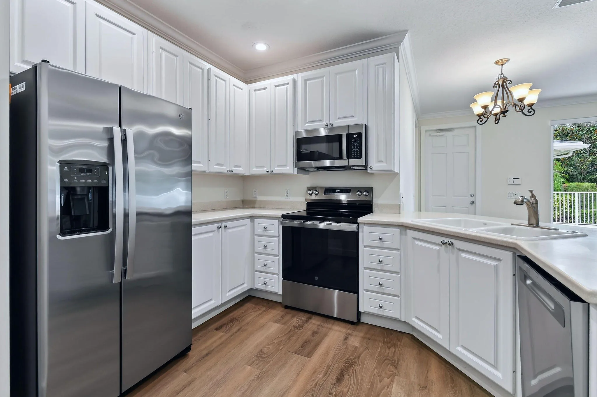 303CaravelleDr(23)