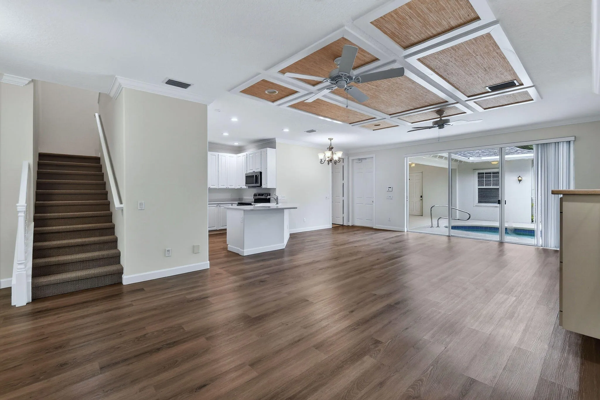 303CaravelleDr(15)
