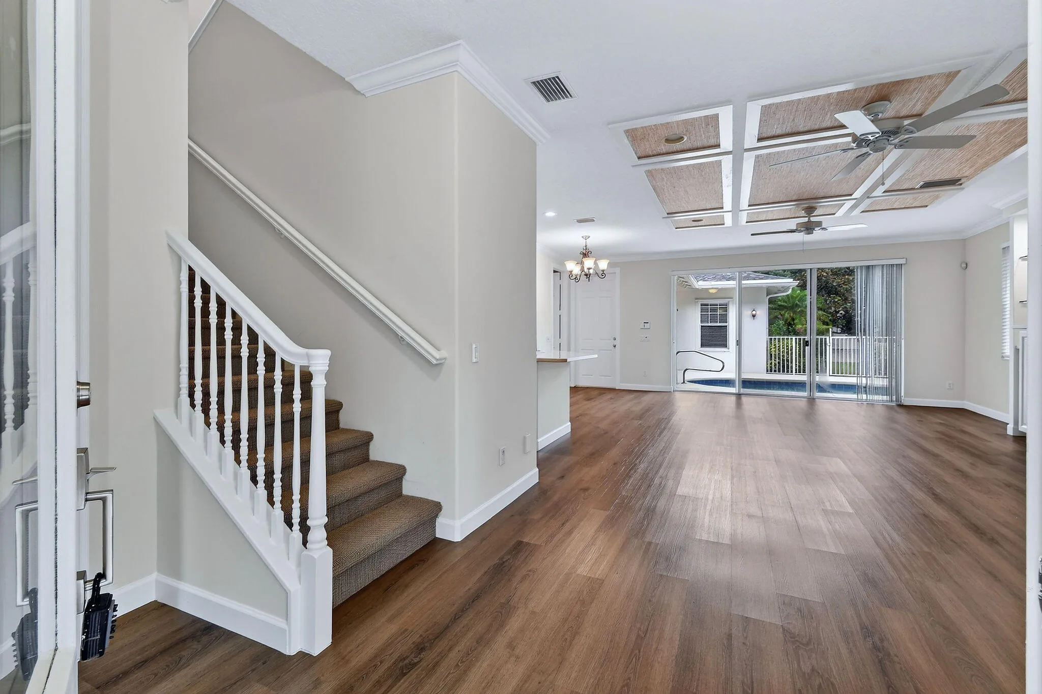 303CaravelleDr(10)