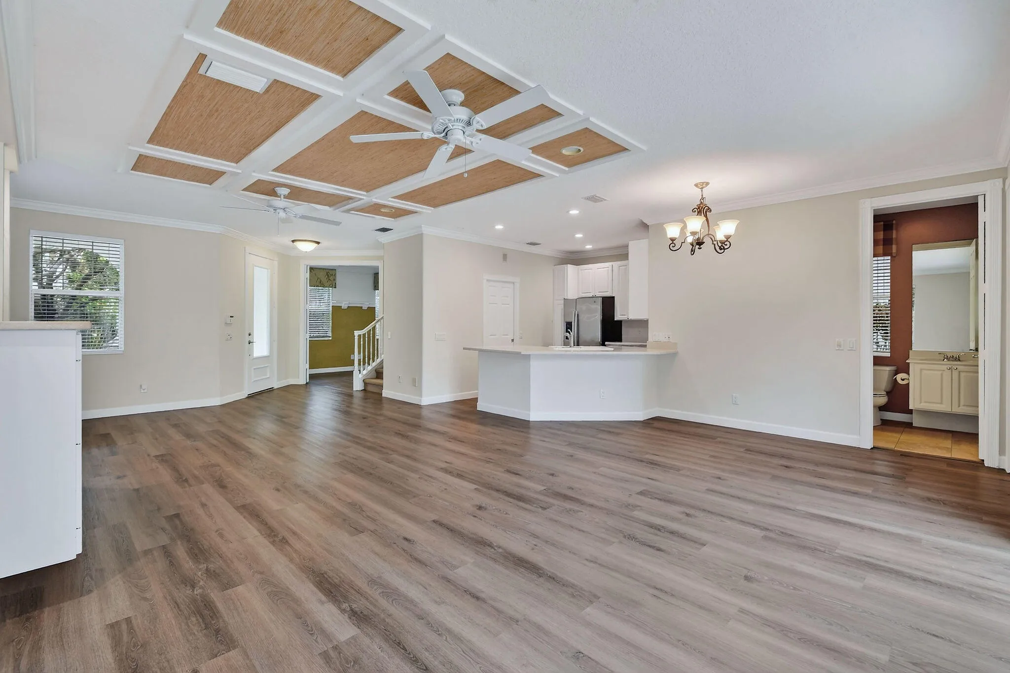 303CaravelleDr(16)