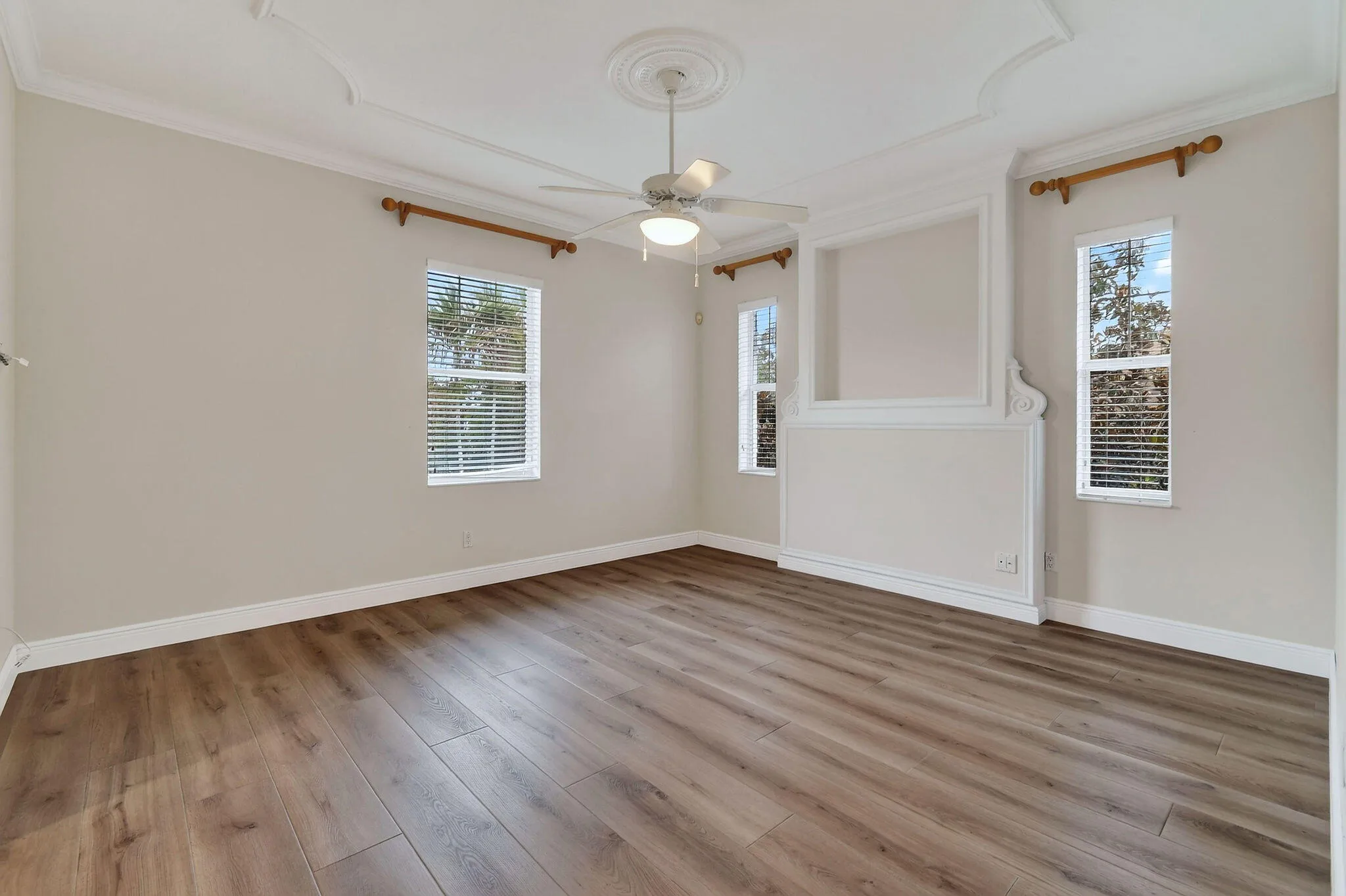 303CaravelleDr(36)