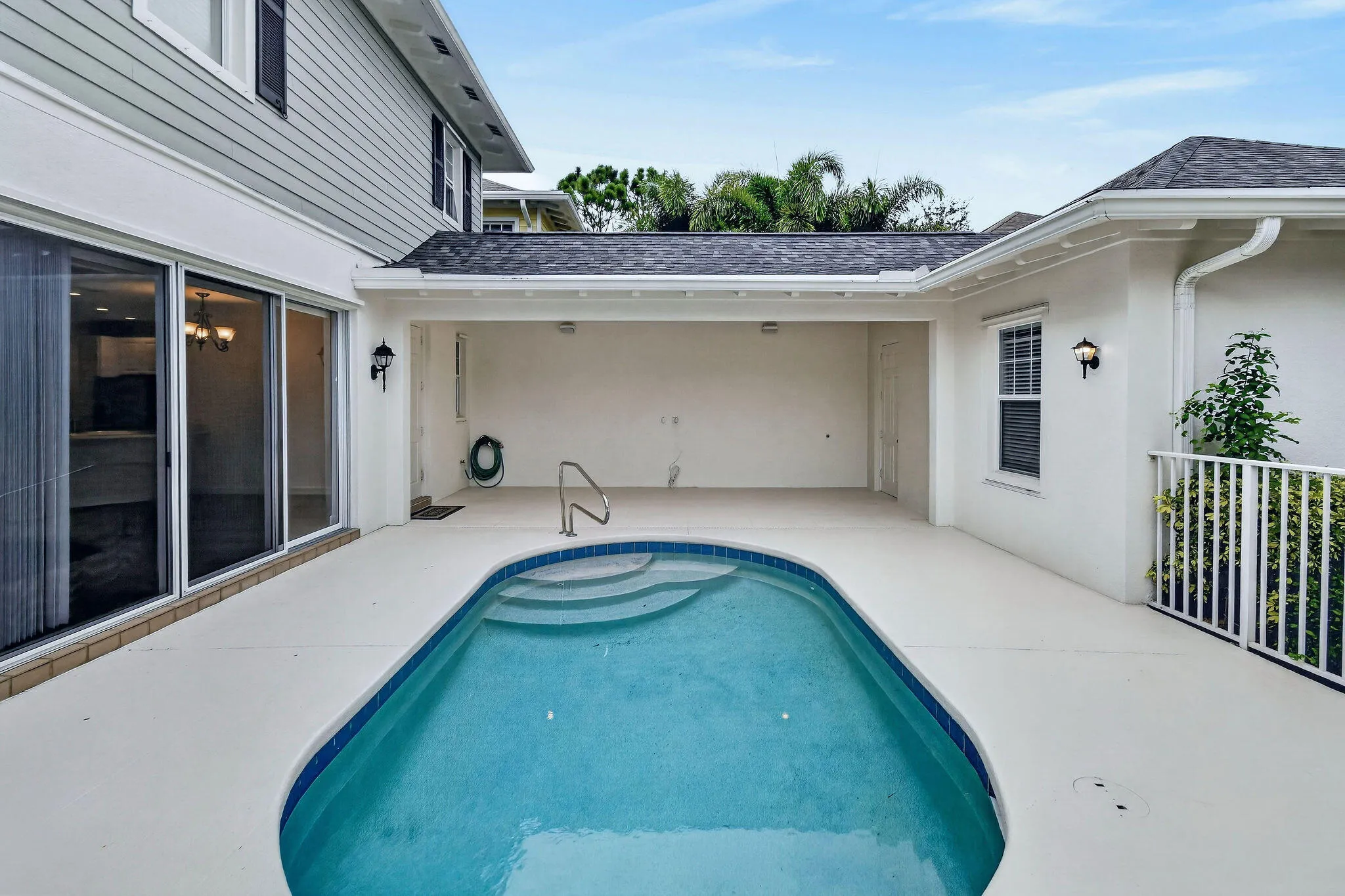 303CaravelleDr(69)