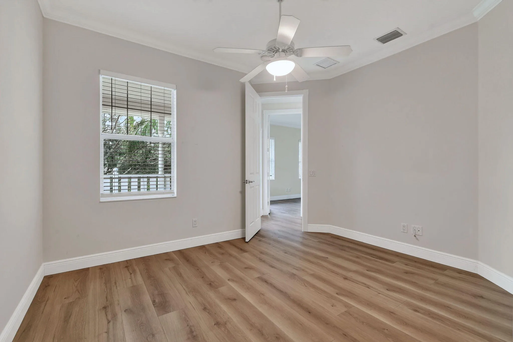 303CaravelleDr(50)