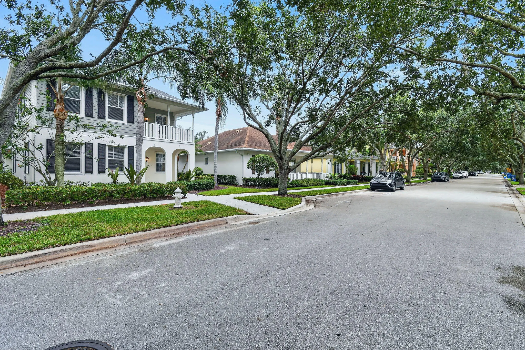303CaravelleDr(2)