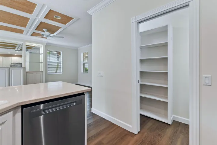 303CaravelleDr(24)