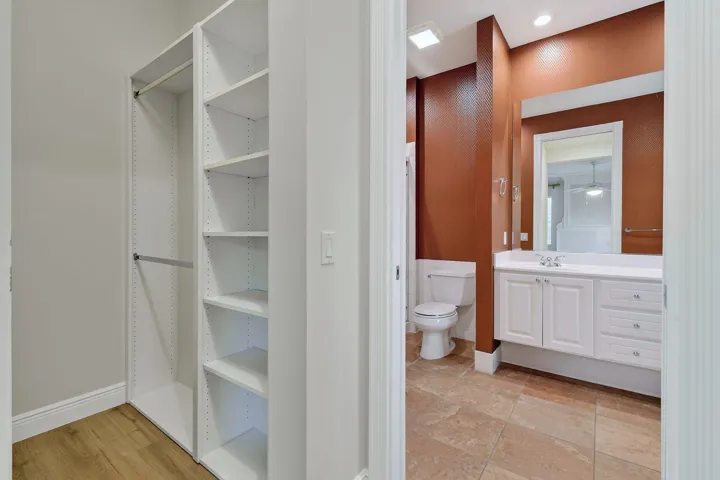 303CaravelleDr(40)
