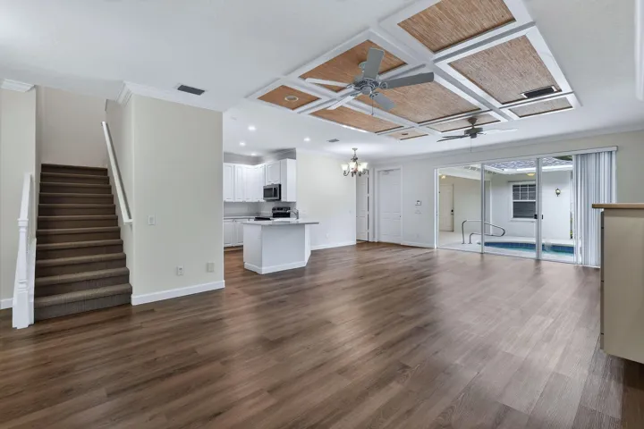 303CaravelleDr(15)