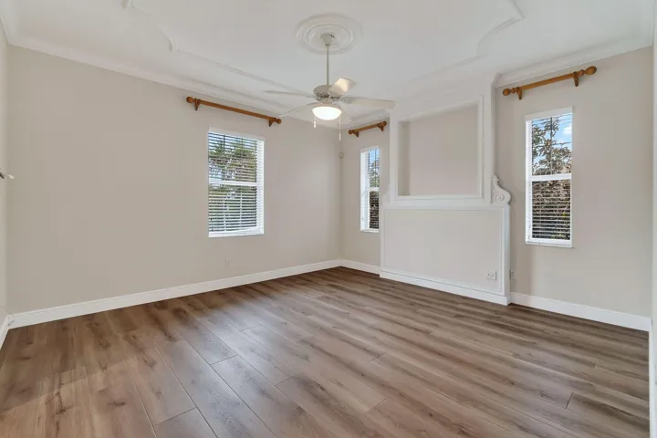 303CaravelleDr(36)