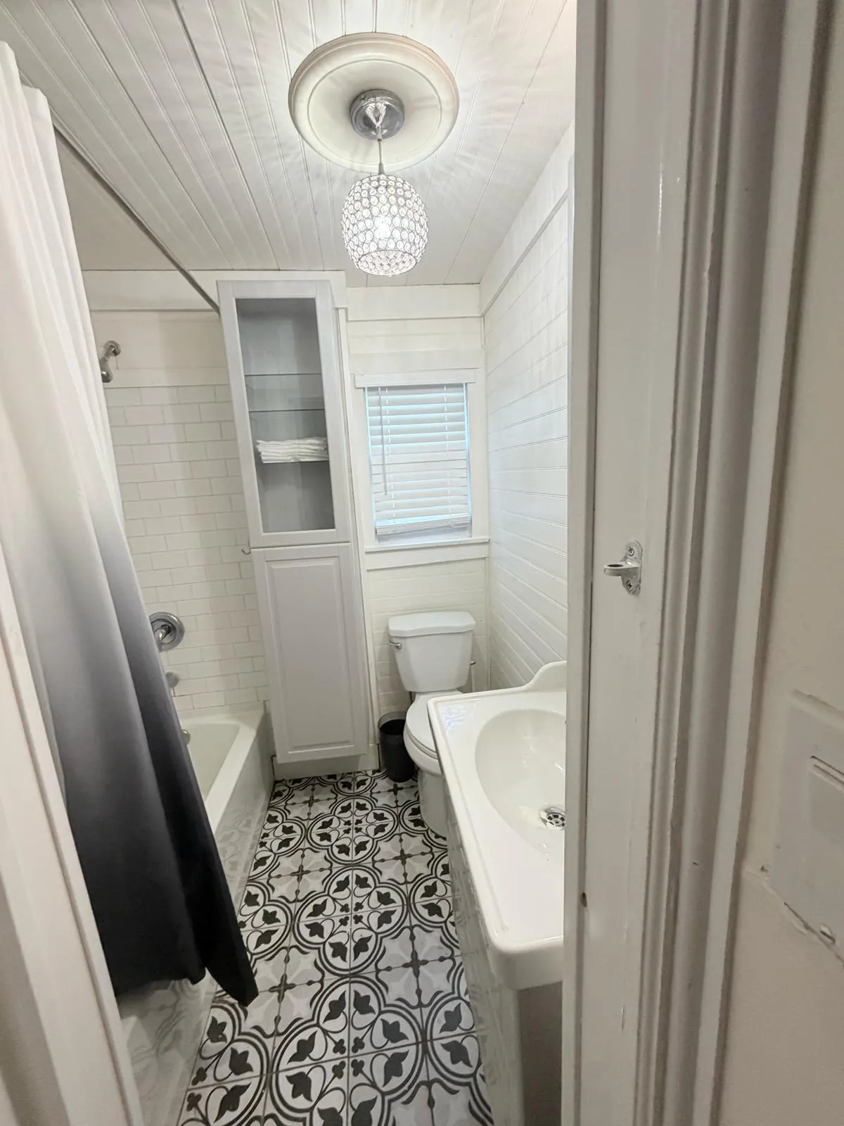 bathroom ground floor