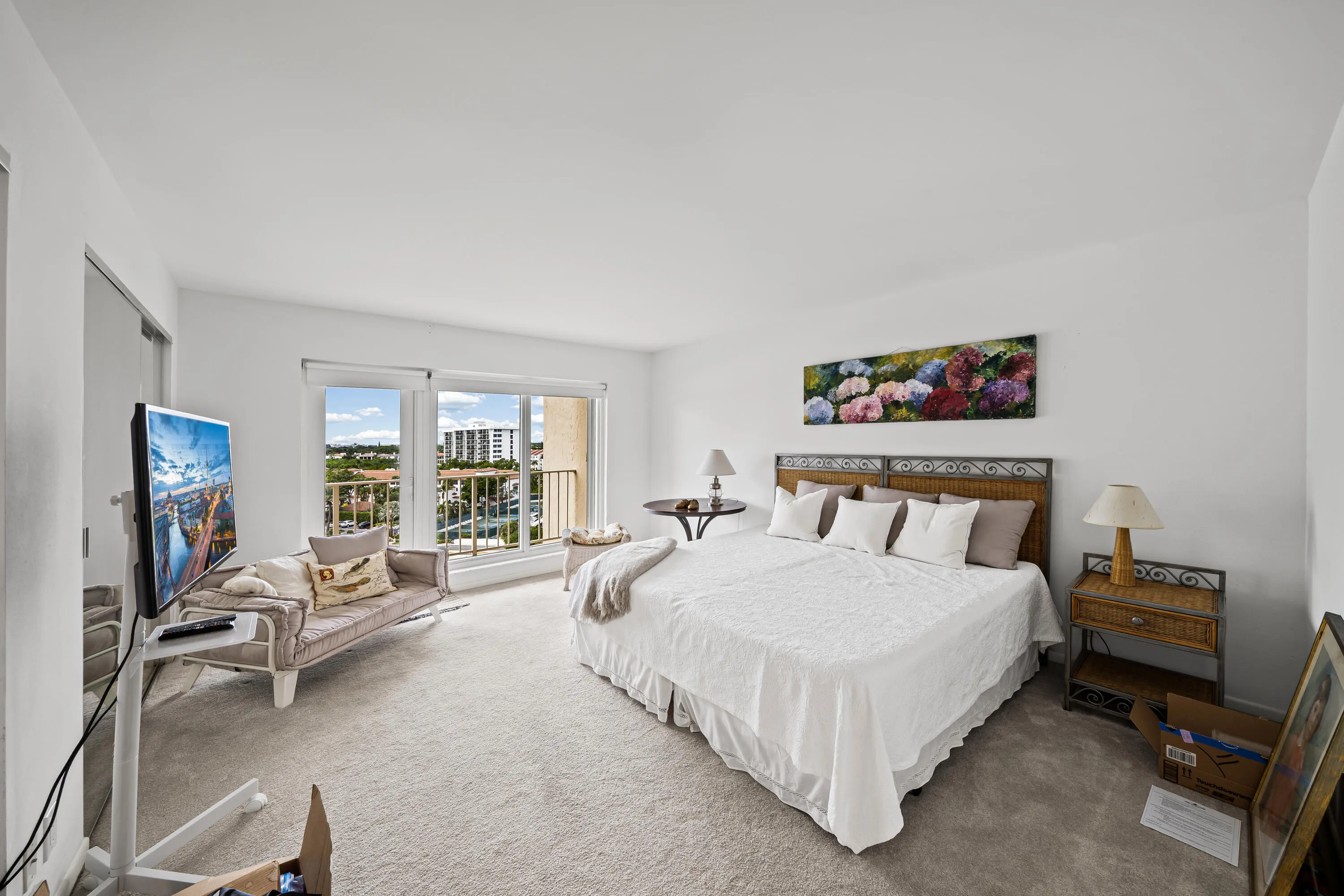 7 Guest Bedroom A