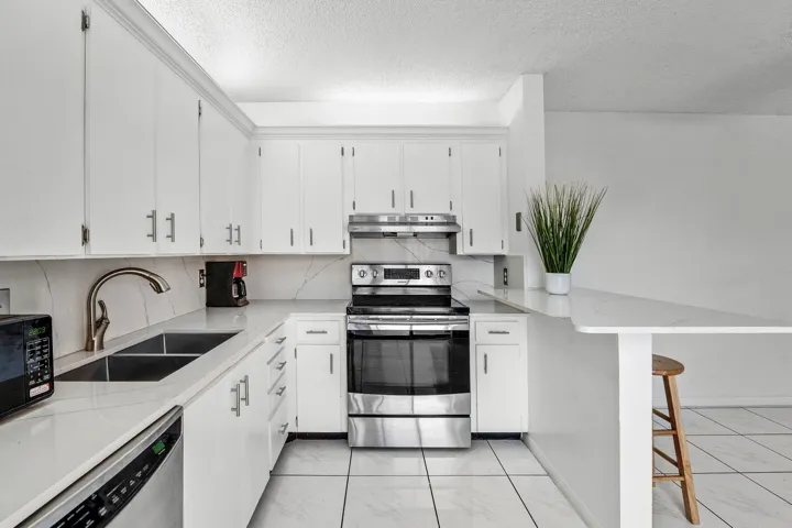 KITCHEN 3