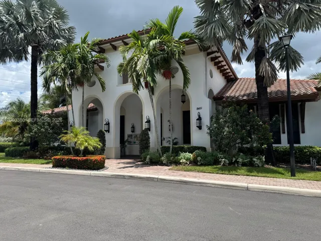 Clubhouse Entry