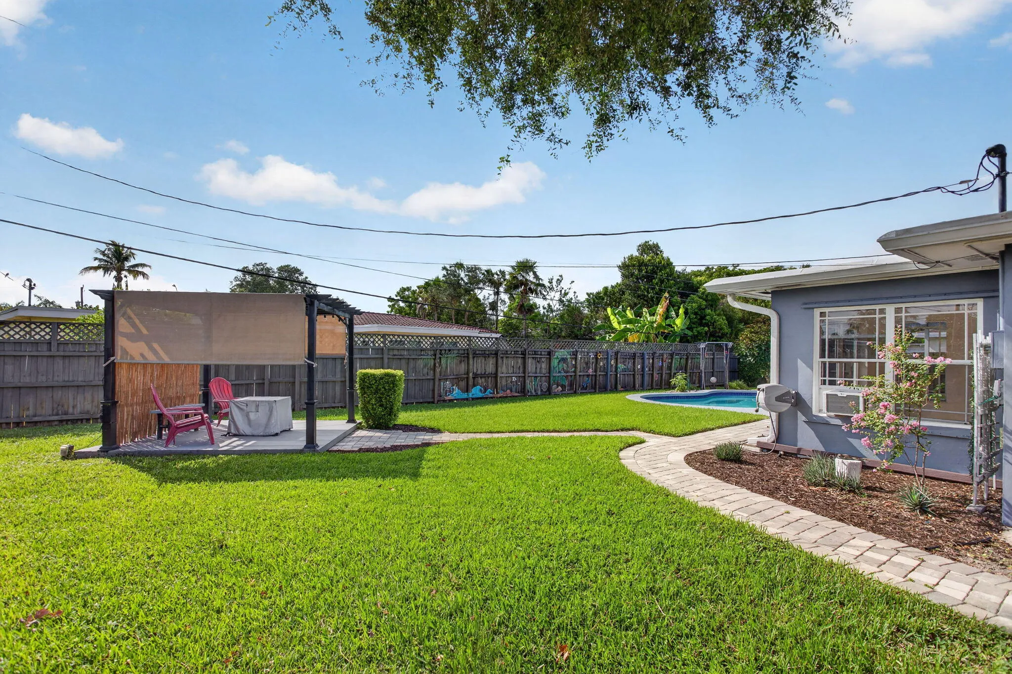 9-web-or-mls-1240-2597
