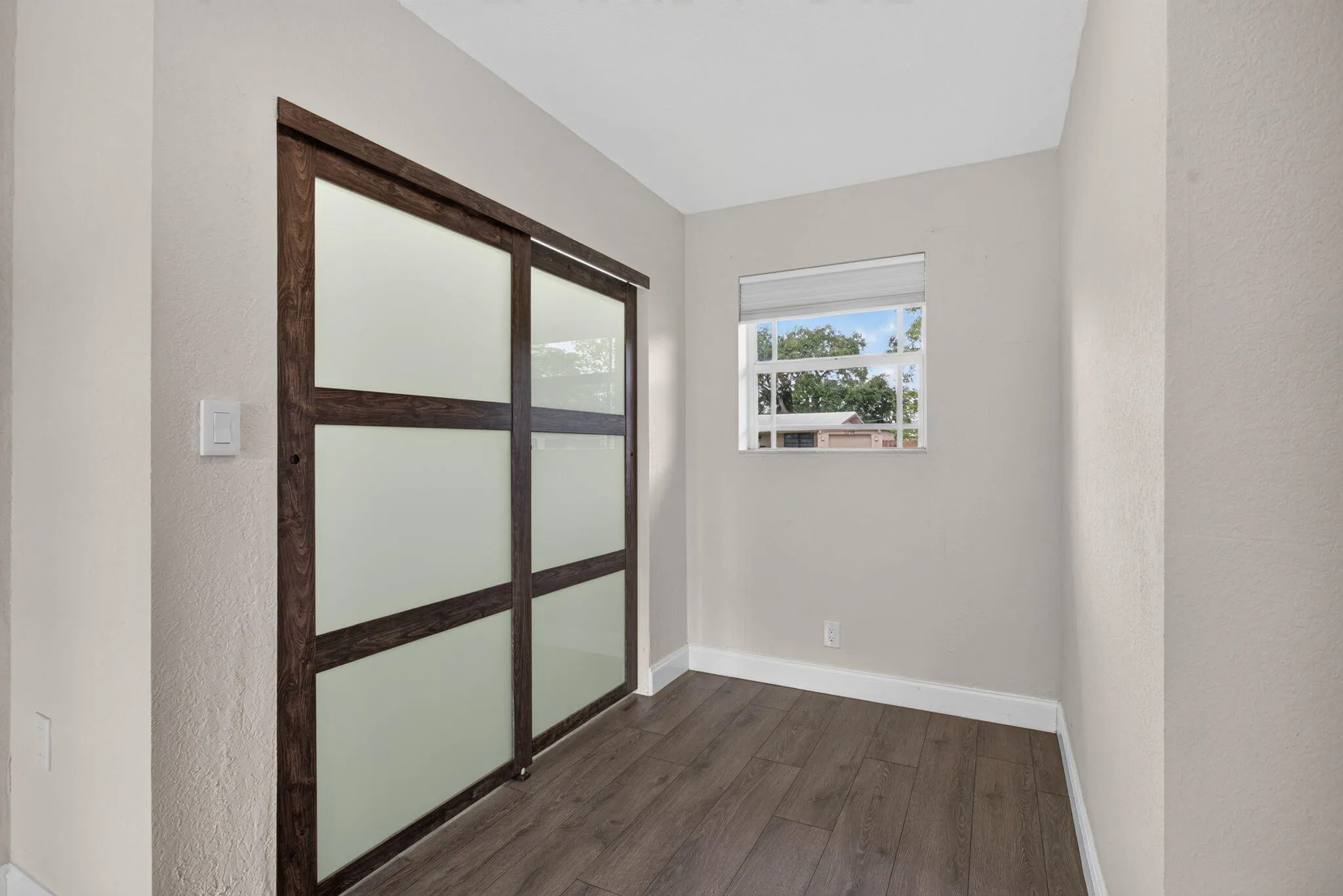 19-web-or-mls-1240-2502