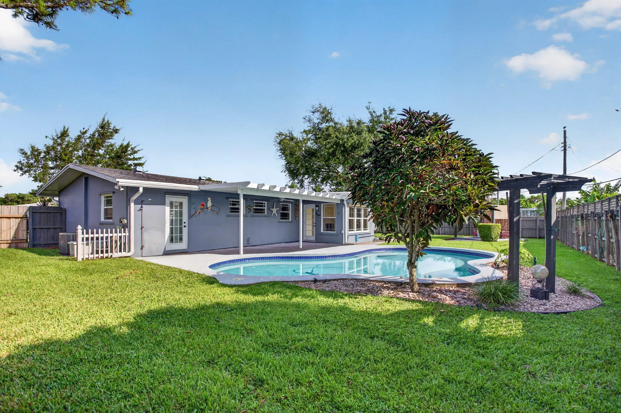 7-web-or-mls-1240-2447