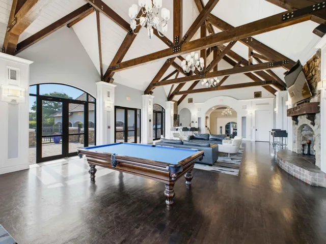 Clubhouse Social Room