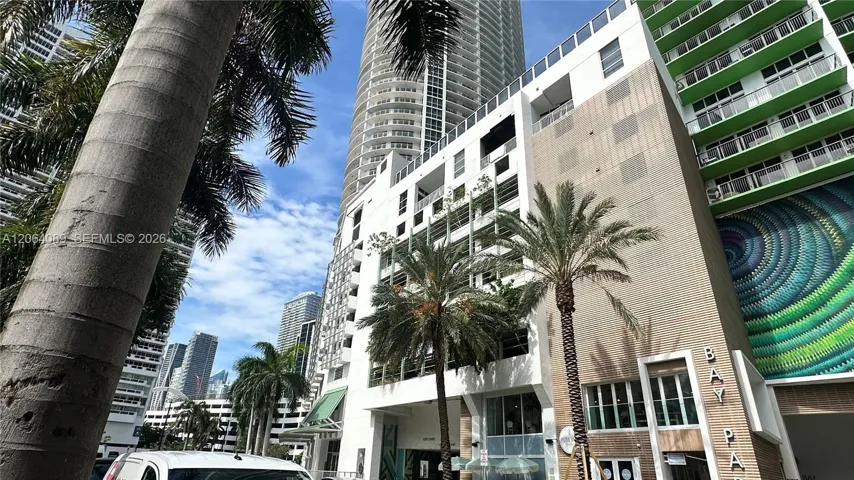 Photo 18