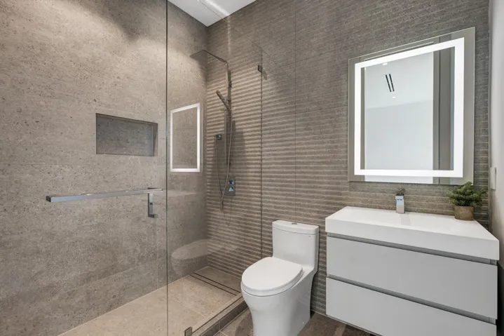 Guest Bath 2