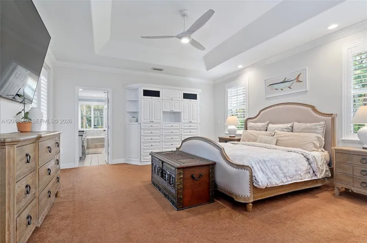 Spacious primary suite, split floor plan