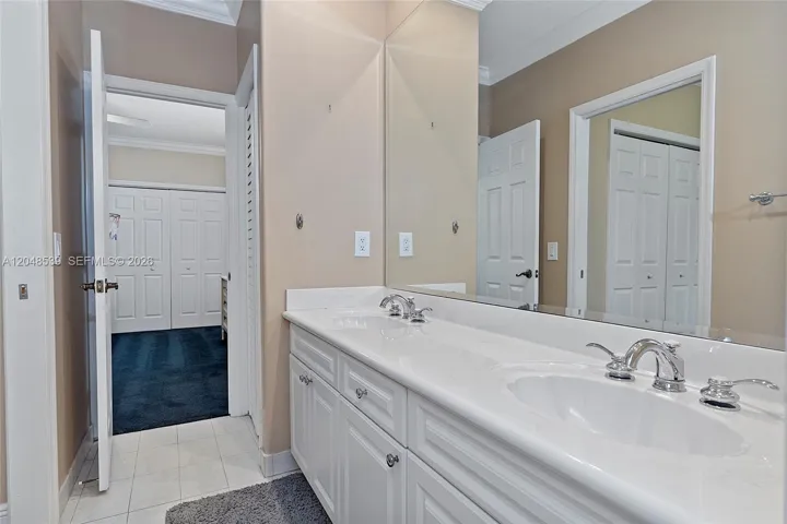 Jack & Jill Bath connects Bedrooms 3 & 4