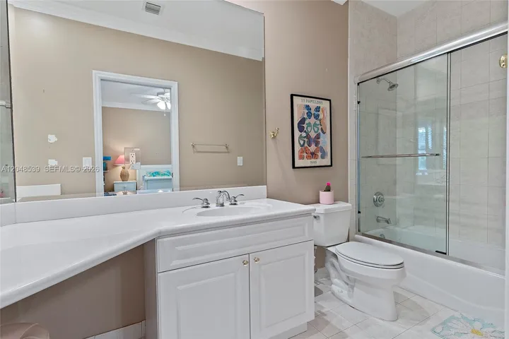 Bedroom 1 en-suite Bath