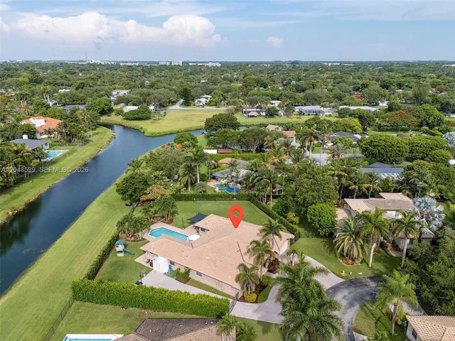 Located on the desirable C-100 Canal