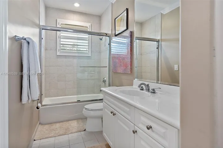 Bedroom 2 en-suite Bathroom