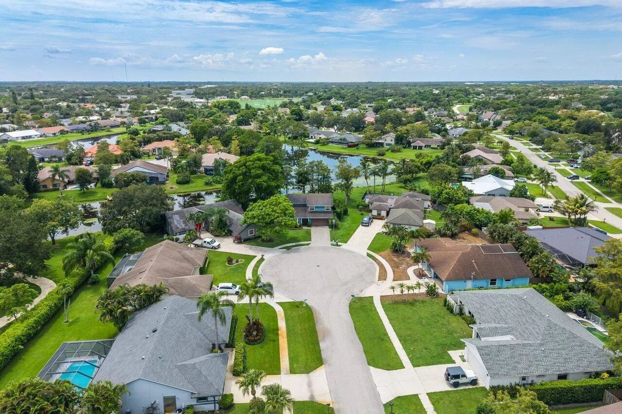050-1726TreehavenCourt-Wellington-FL-334