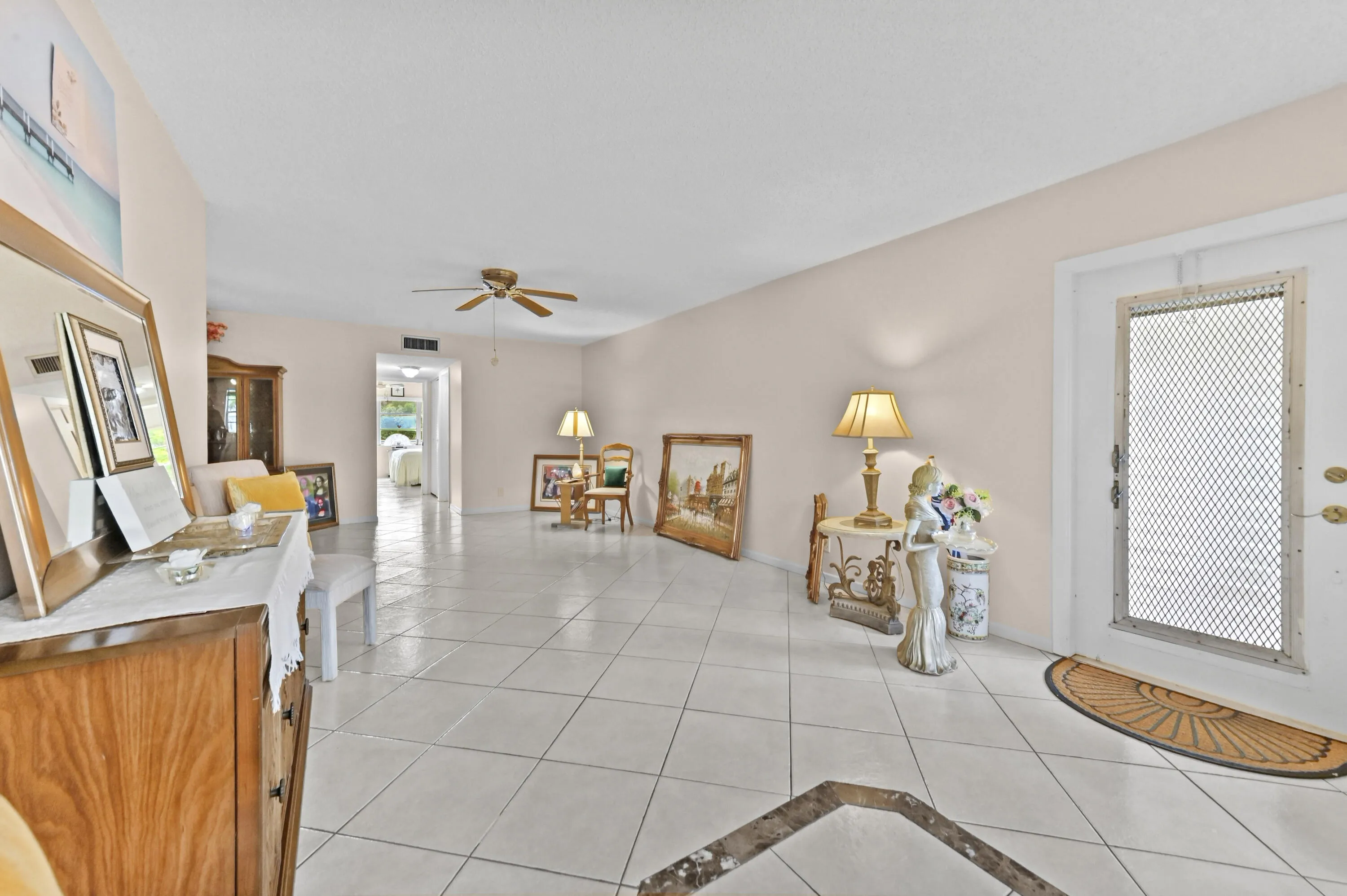 08 Living room 02