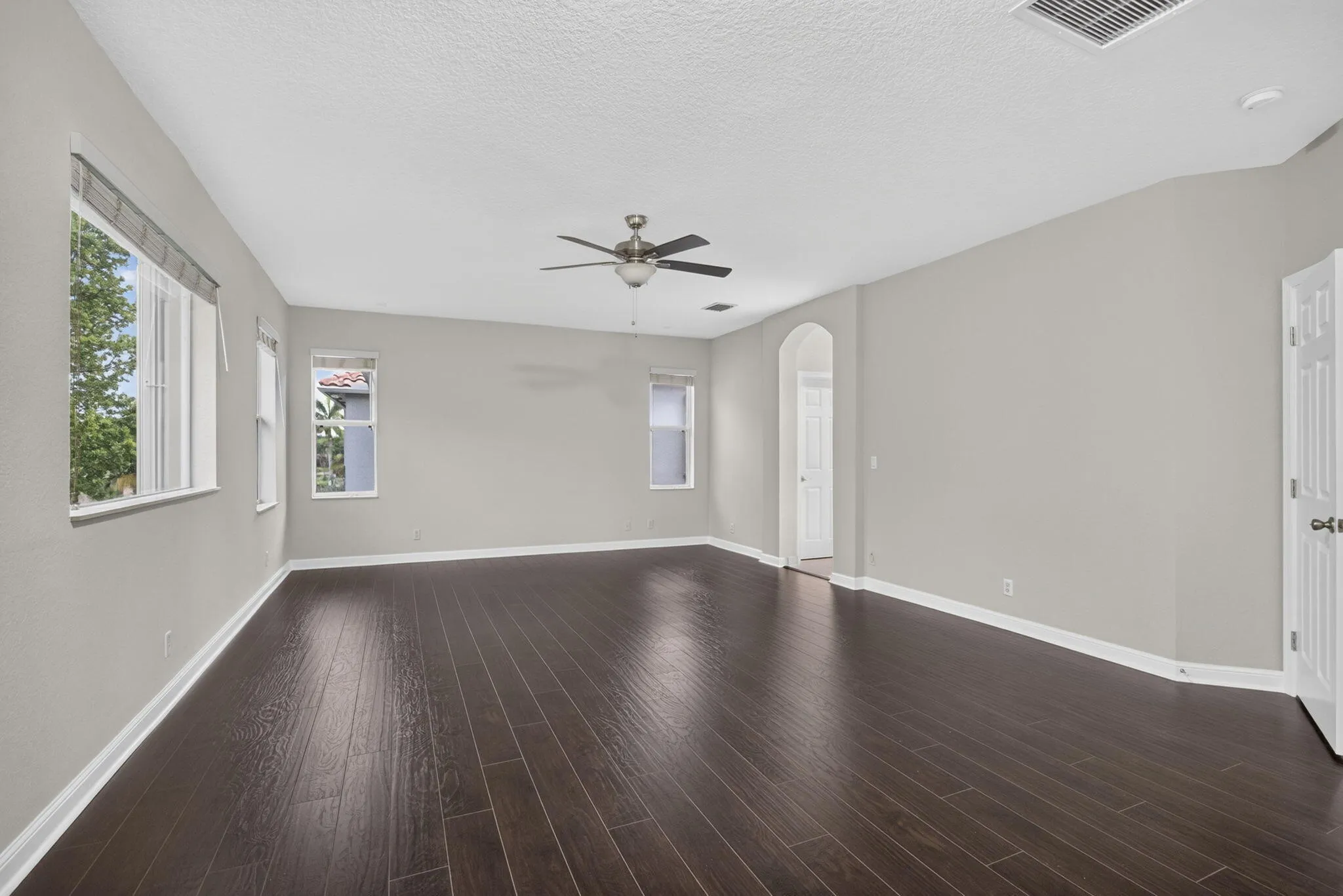 44-web-or-mls-BS1A1039